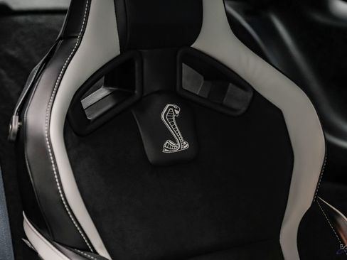 Used 2021 Ford Mustang Shelby GT500 w/ Carbon Fiber Track Pack image 56