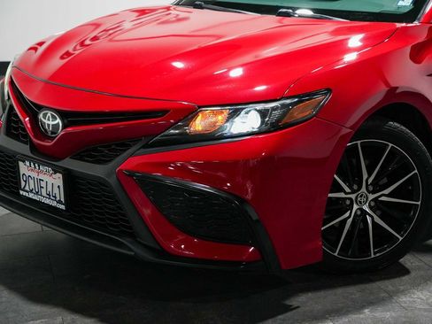Used 2021 Toyota Camry SE FWD image 10
