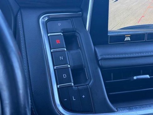 Used 2021 Chevrolet Tahoe Z71 w/ Rear Media and Nav Package AWD/4WD image 23