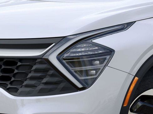 New 2025 Kia Sportage LX image 10