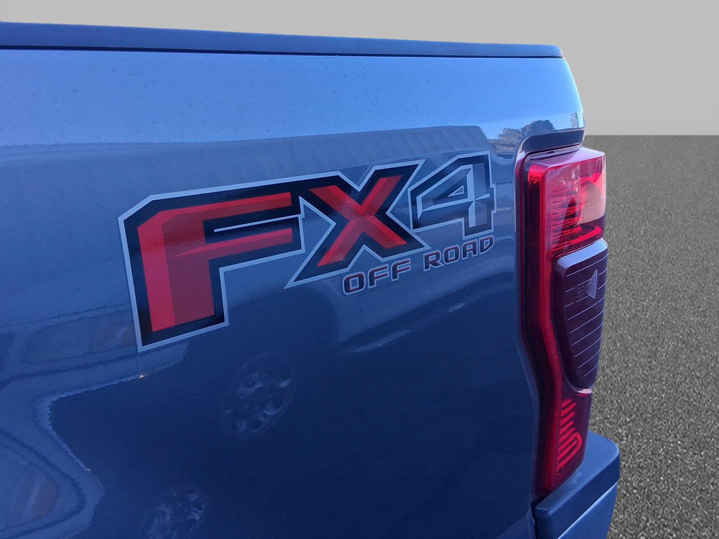 Used 2022 Ford F250 XLT w/ XLT Premium Package AWD/4WD image 10