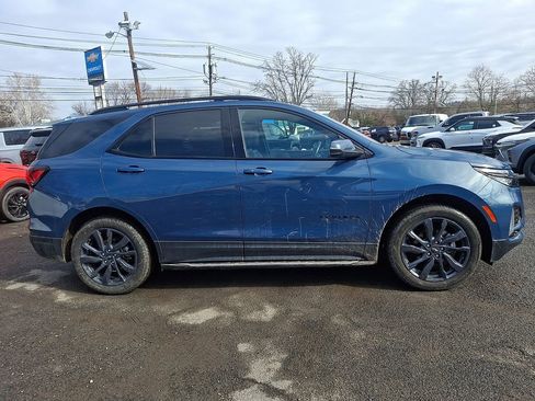 Used 2024 Chevrolet Equinox RS w/ RS Leather Package image 9