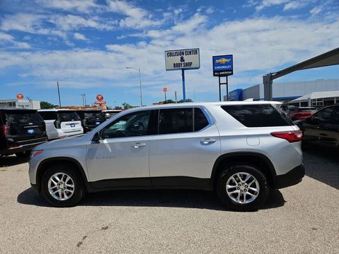 Used 2021 Chevrolet Traverse LS FWD image 5