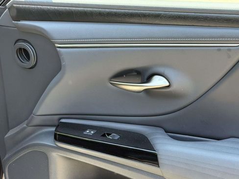 Used 2022 Lexus ES 350 w/ Luxury Package FWD image 8
