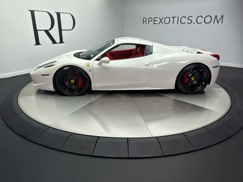 Used 2013 Ferrari 458 Spider RWD image 11