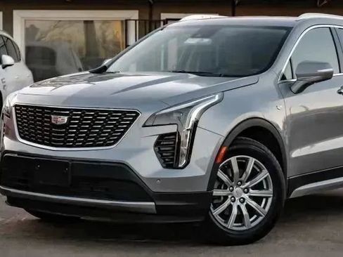 Used 2023 Cadillac XT4 Premium Luxury image 5