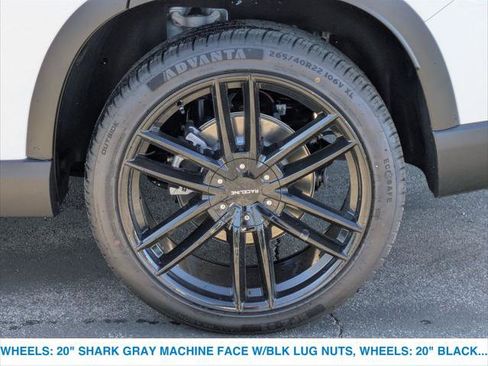 New 2025 Honda Pilot Touring image 11