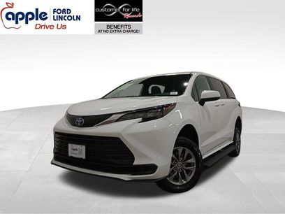 Used 2025 Toyota Sienna LE