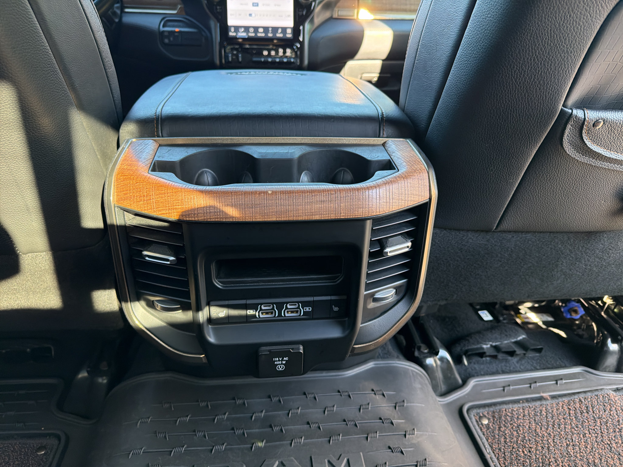Used 2024 RAM 2500 Limited AWD/4WD image 26