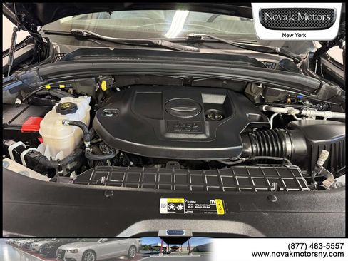 Used 2023 Jeep Grand Cherokee Overland AWD/4WD image 7