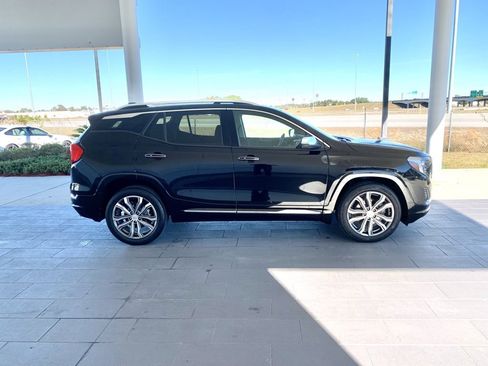 Used 2019 GMC Terrain Denali w/ Driver Alert Package II image 4