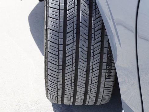 Used 2025 Honda Civic Sport Touring image 5