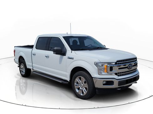 Used 2018 Ford F150 XLT w/ Equipment Group 302A Luxury AWD/4WD image 2