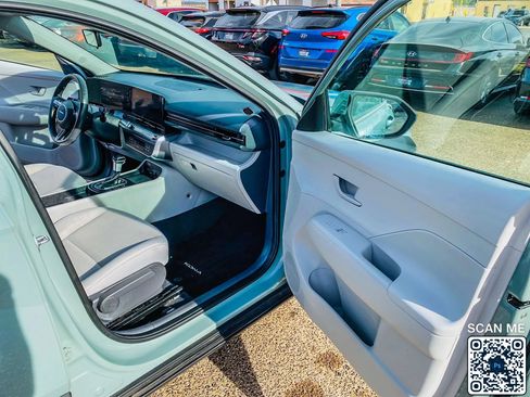 Used 2024 Hyundai Kona SEL FWD image 15