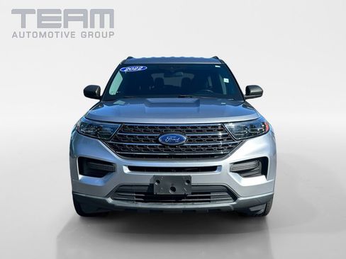 Used 2022 Ford Explorer XLT w/ Class IV Trailer Tow Package image 2