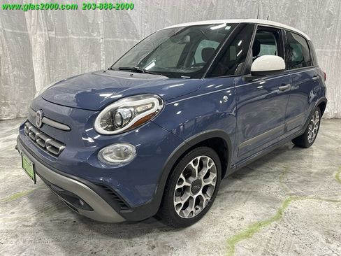 Used 2018 FIAT 500L Trekking w/ Popular Equipment Group image 1