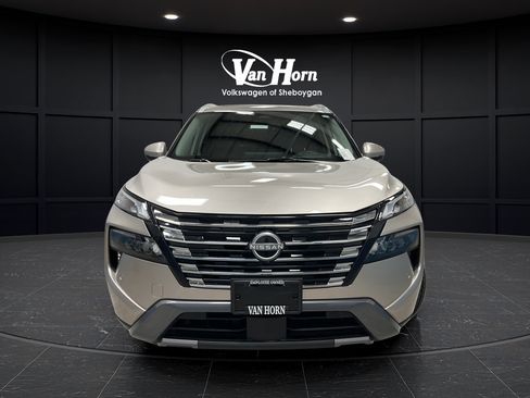 Used 2025 Nissan Rogue SL w/ SL Premium Package AWD/4WD image 2