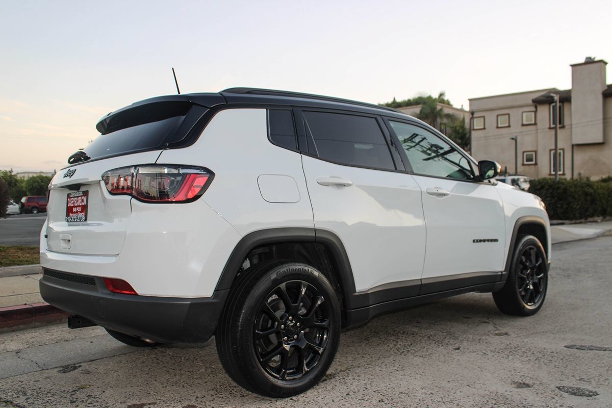 Used 2023 Jeep Compass Latitude AWD/4WD image 5