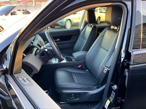 Used 2024 Land Rover Discovery Sport S image 8