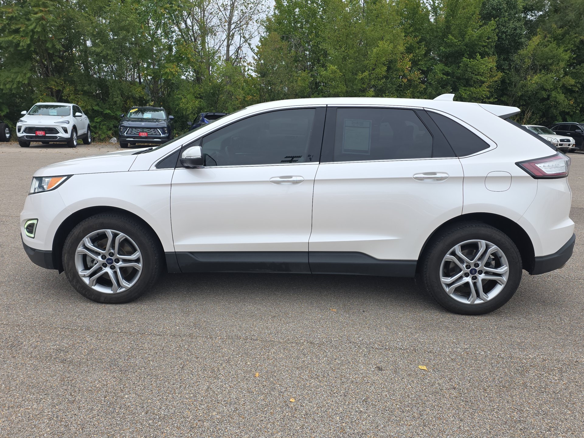 Used 2018 Ford Edge Titanium w/ Technology Package AWD/4WD image 5