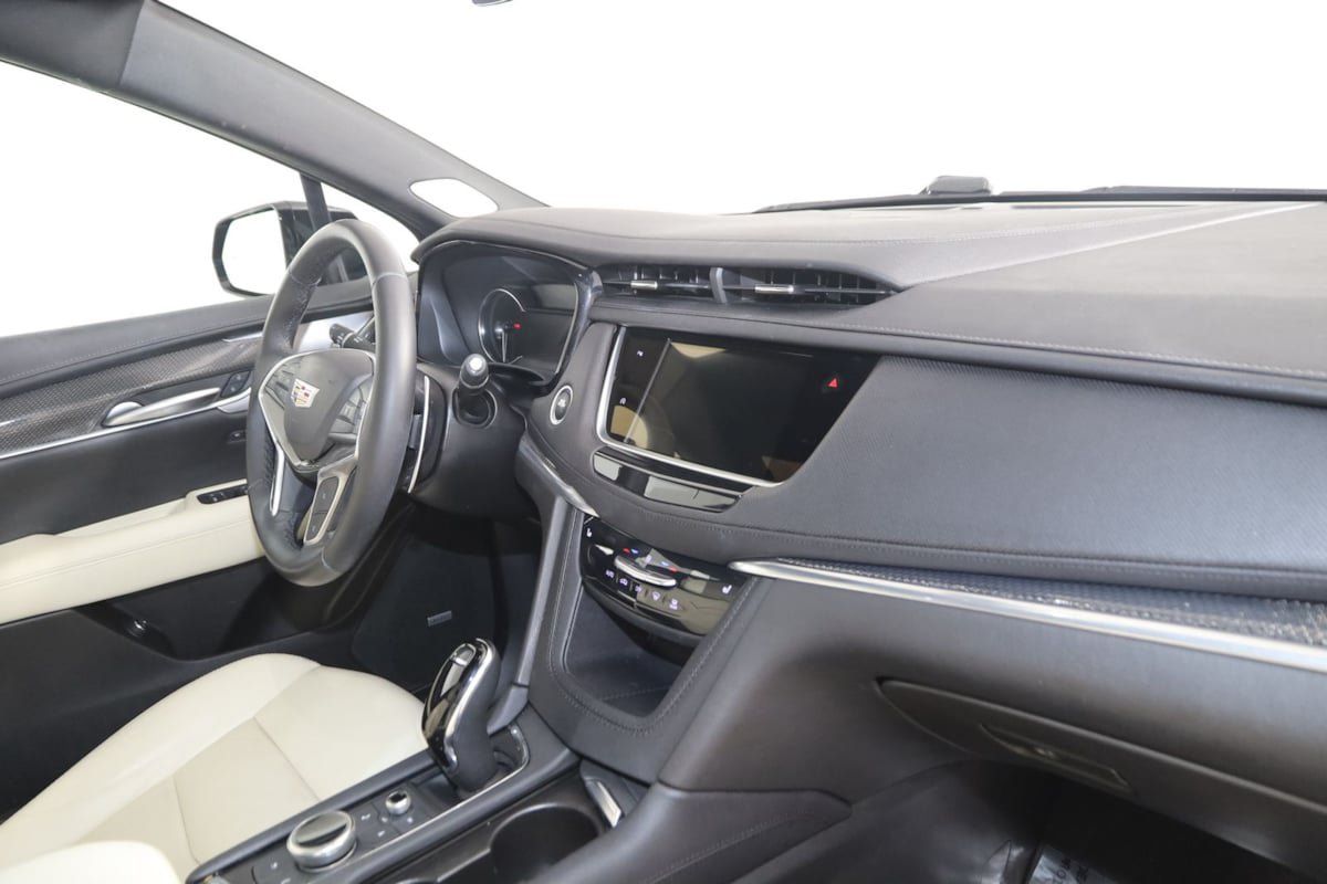 Used 2023 Cadillac XT5 Sportv w/ LPO, Floor Liner Package AWD/4WD image 42