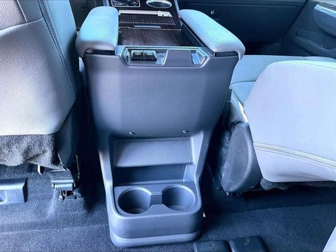 Used 2024 Toyota Sienna XLE image 25