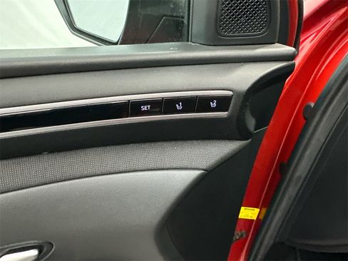 Used 2023 Hyundai Tucson Limited image 12