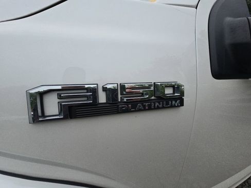 Used 2019 Ford F150 Platinum w/ Equipment Group 701A Luxury AWD/4WD image 14