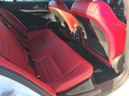 Used 2022 Alfa Romeo Giulia Sprint image 25