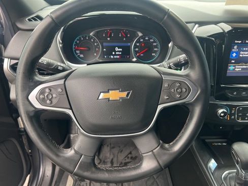 Used 2023 Chevrolet Traverse LT image 15