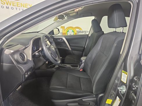 Used 2018 Toyota RAV4 LE w/ All Weather Liner Package image 11