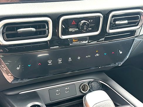 New 2026 Nissan Sentra SR w/ SR All Weather Package FWD image 23
