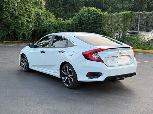 Used 2019 Honda Civic Sport image 5