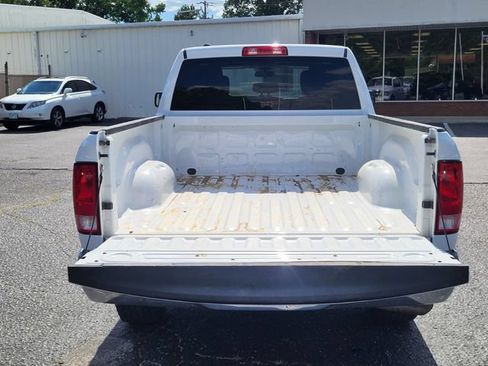 Used 2024 RAM 1500 Classic SLT AWD/4WD image 4