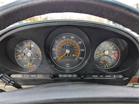 Used 1987 Mercedes-Benz 560 SL image 16