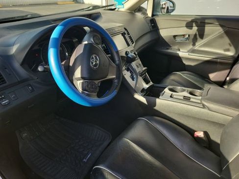 Used 2013 Toyota Venza Limited w/ Tow Prep Pkg image 4