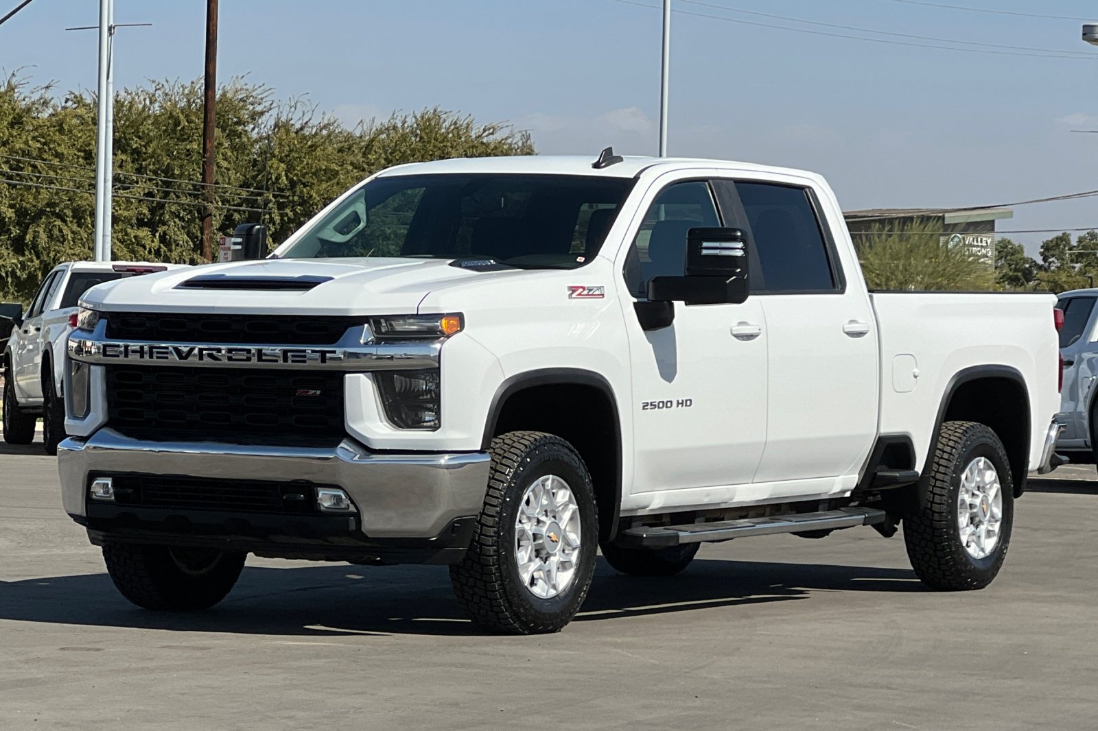 Used 2022 Chevrolet Silverado 2500 LT w/ Convenience Package AWD/4WD image 9