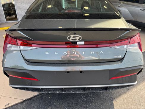 Certified 2025 Hyundai Elantra SEL FWD image 14