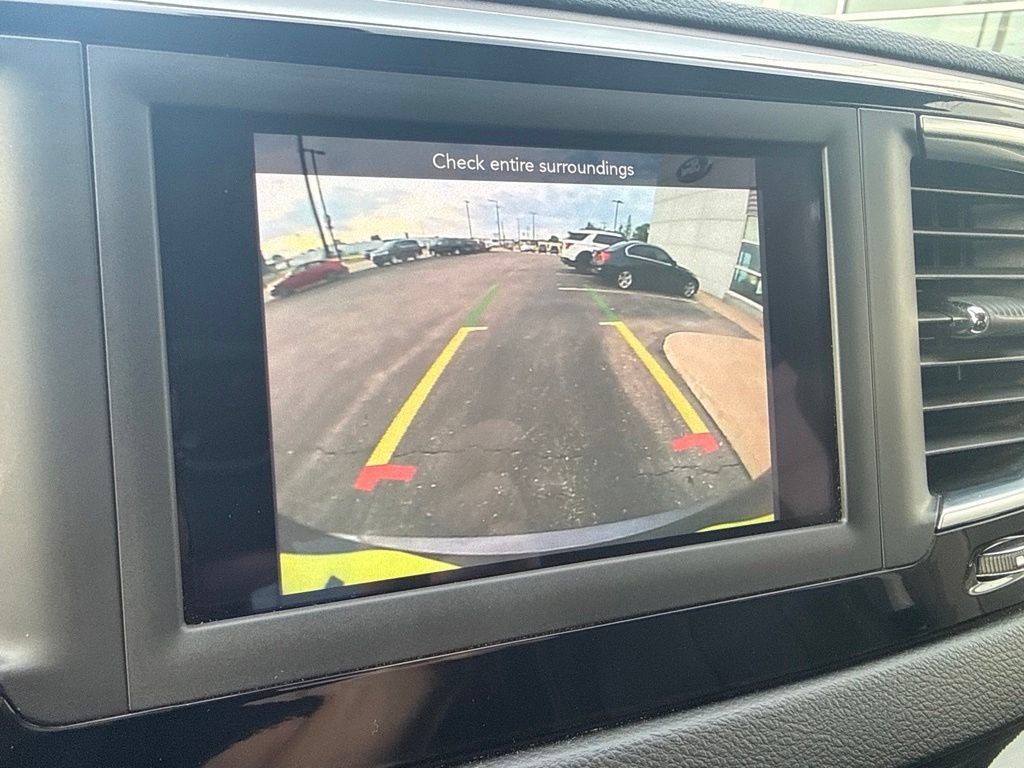Used 2020 Chrysler Voyager Lxi FWD image 27