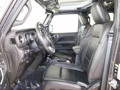 Used 2022 Jeep Wrangler Unlimited Sahara w/ Cold Weather Group image 14