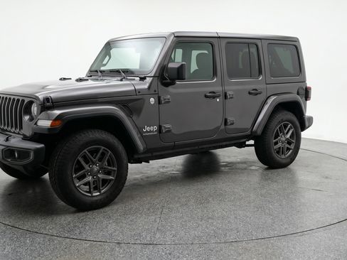Used 2025 Jeep Wrangler Sport S image 3