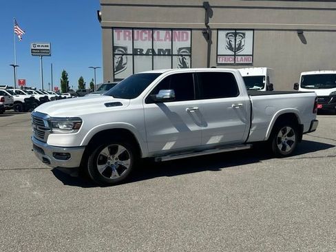 Used 2019 RAM 1500 Laramie AWD/4WD image 1