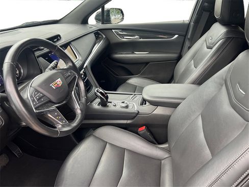 Used 2021 Cadillac XT5 Premium Luxury image 10