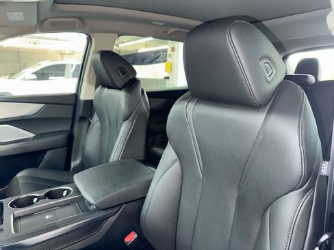 Used 2025 Acura MDX FWD image 14