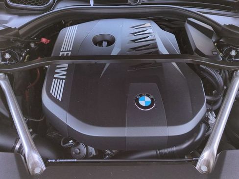 Used 2023 BMW 740i w/ Parking Assistance Package RWD image 21