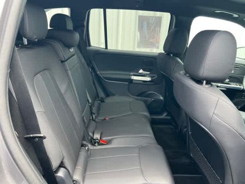 Used 2026 Mercedes-Benz GLB 250 4MATIC image 23