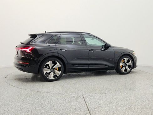 Used 2023 Audi e-tron Premium Plus AWD/4WD image 5