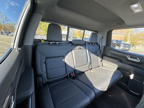 Used 2022 Chevrolet Silverado 1500 LTZ w/ LTZ Premium Package image 28