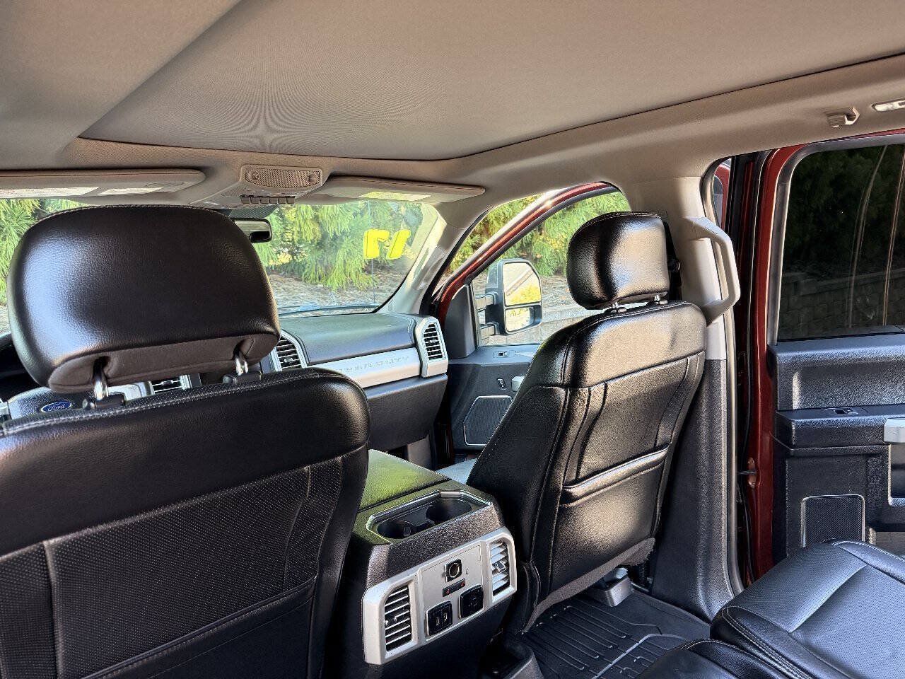 Used 2017 Ford F250 Lariat w/ Lariat Ultimate Package AWD/4WD image 21