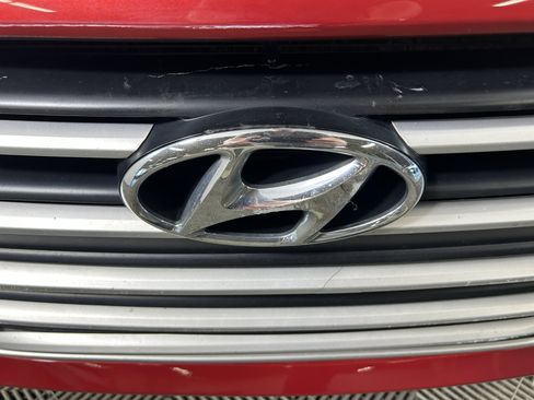 Used 2017 Hyundai Elantra SE FWD image 6